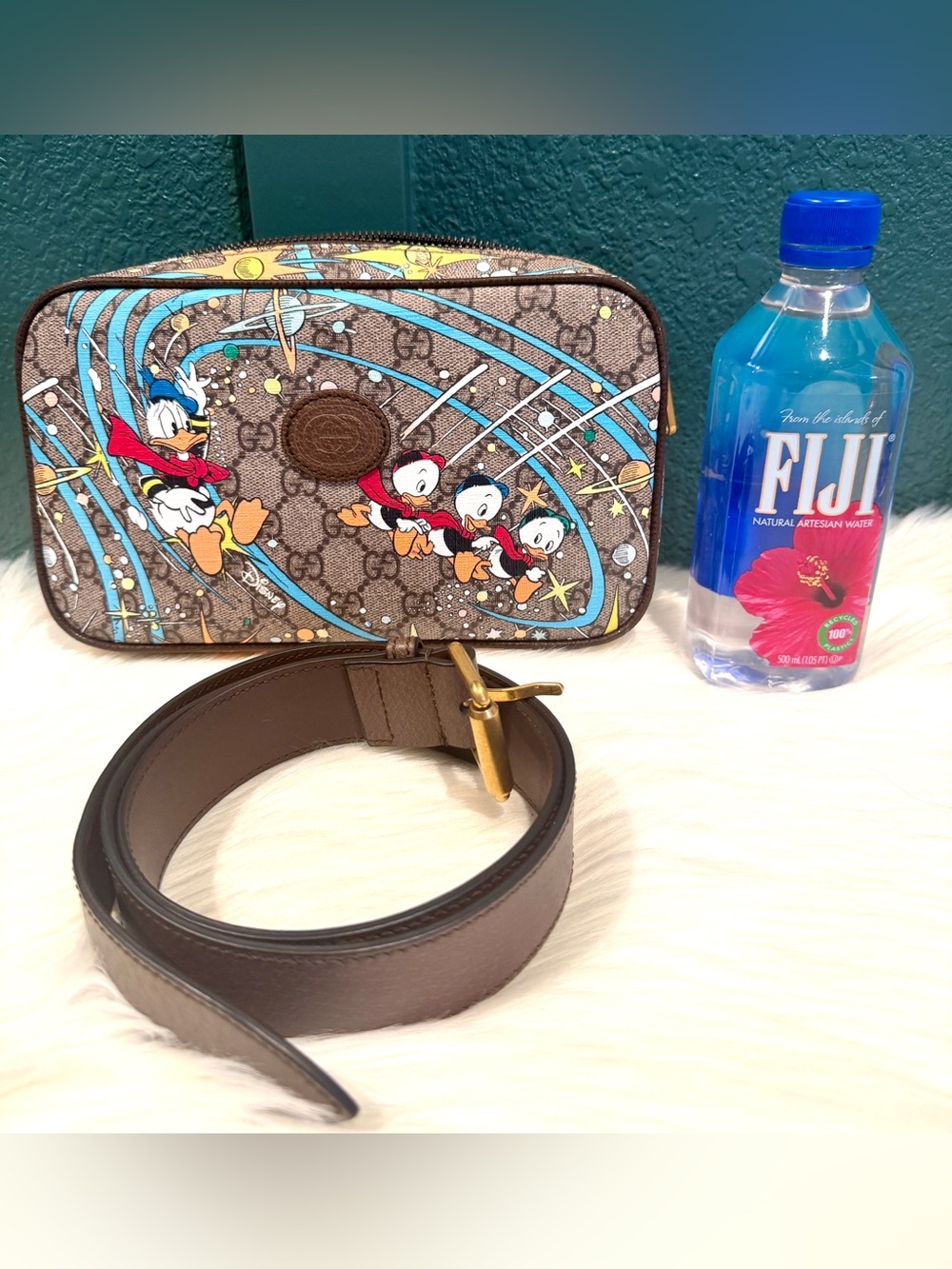 Gucci X Disney Donald Duck Belt Bag - Picture 14 of 15